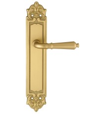 Дверная ручка на планке Extreza Classic PETRA 304 PL02 матовая латунь F02