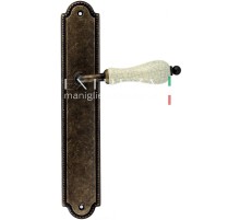 Дверная ручка Extreza DANA CRACKLE (Дана Кракле) 306 на планке PL03 античная бронза F23