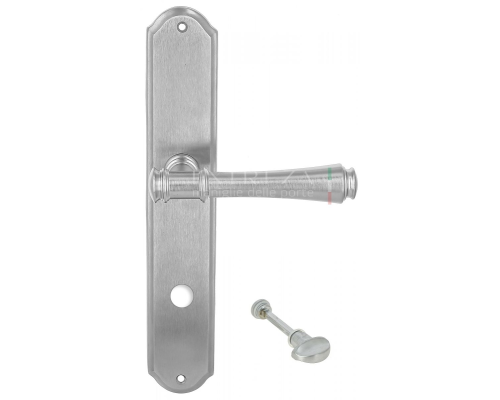 Дверная ручка Extreza PIERO (Пиеро) 326 на планке PL01 WC матовый хром F05 Дверная ручка Extreza PIERO (Пиеро) 326 на планке PL01 WC матовый хром F05