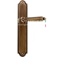 Дверная ручка Extreza LEON (Леон) 303 на планке PL03 матовая бронза F03