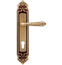 Дверная ручка на планке под цилиндр Extreza Classic PETRA 304 PL02-CYL-85 матовая бронза F03