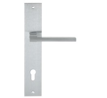 Дверная ручка Extreza Hi-Tech ROKSI (Рокси) 107 на планке PL11 матовый хром F05 под цилиндровый механизм CYL