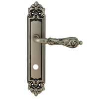 Дверная ручка Extreza GRETA (Грета) 302 на планке PL02 старинное серебо матовое + черный F64 сантехническая завертка WC