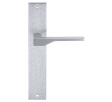 Дверная ручка на планке Extreza Hi-Tech ADONA 122 PL11 матовый хром F05