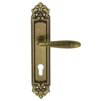 Дверная ручка Extreza VIGO (Виго) 324 на планке PL02 CYL матовая бронза F03