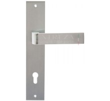 Дверная ручка Extreza Hi-Tech SOUND (Саунд) 106 на планке PL11 матовый хром F05 под цилиндровый механизм CYL