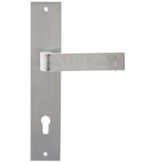 Дверная ручка Extreza Hi-Tech SOUND (Саунд) 106 на планке PL11 матовый хром F05 под цилиндровый механизм CYL