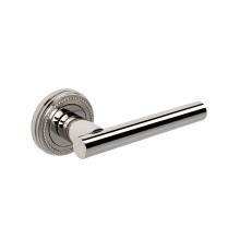 Дверная ручка Extreza CLASSIC PIVOT 132 на круглом основании R03 полированный никель F21