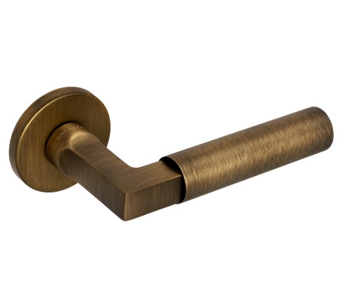 Дверная ручка на розетке Extreza STEM-R16-F03 (STEM 135) матовая бронза