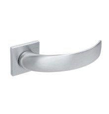Дверная ручка Extreza CASCATA-R15-F05 (CASCATA 140 квадратное основание 5 мм) матовый хром