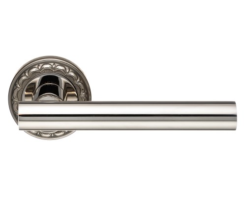 Дверная ручка Extreza CLASSIC PIVOT 132 на круглом основании R02 полированный никель F21 Дверная ручка Extreza CLASSIC PIVOT 132 на круглом основании R02 полированный никель F21