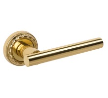 Дверная ручка Extreza CLASSIC PIVOT 132 на круглом основании R02 полированная латунь F01