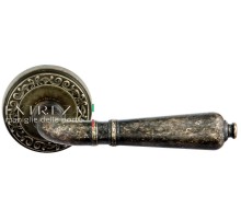 Дверная ручка Extreza Classic PETRA 304 круглая розетка R06 античная бронза F23