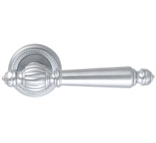 Дверная ручка Extreza Classic DANIEL 308 круглая розетка R03 матовый хром F05
