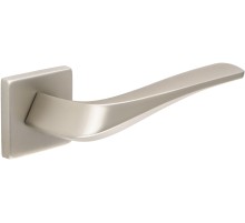 Дверная ручка Extreza Hi-Tech GIRA (Гира) 108 на розетке R11 матовый никель F20