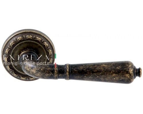 Дверная ручка Extreza Classic PETRA 304 круглая розетка R02 античная бронза F23 Дверная ручка Extreza Classic PETRA 304 круглая розетка R02 античная бронза F23