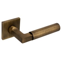Дверная ручка на розетке Extreza STEM-R15-F03 (STEM 135) матовая бронза