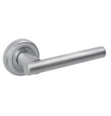 Дверная ручка Extreza CLASSIC PIVOT 132 на круглом основании R03 матовый хром F05