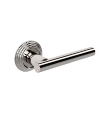 Дверная ручка Extreza CLASSIC PIVOT 132 на круглом основании R05 полированный никель F21
