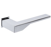 Дверная ручка Extreza Hi-Tech ADONA 122 квадратная розетка mini R21 (2 мм) полированный хром F04