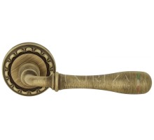 Дверная ручка Extreza CARRERA (Каррера) 321 на розетке R02 матовая бронза F03