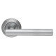 Дверная ручка Extreza CLASSIC PIVOT 132 на круглом основании R05 матовый хром F05