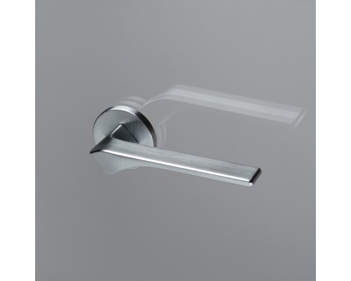 Дверная ручка на розетке Extreza AURA-R16-F05 (AURA 134) матовый хром Дверная ручка на розетке Extreza AURA-R16-F05 (AURA 134) матовый хром