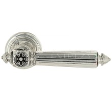 Дверная ручка Extreza Classic LEON 303 круглая розетка R01 натуральное серебро + черный F24