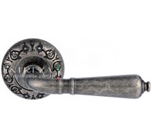 Дверная ручка Extreza Classic PETRA 304 круглая розетка R04 античное серебро F45
