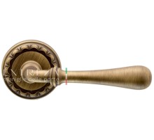 Дверная ручка Extreza EVA (Эва) 319 на розетке R02 матовая бронза F03