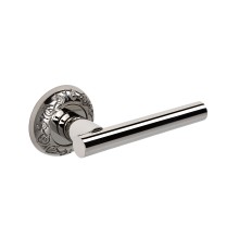 Дверная ручка Extreza CLASSIC PIVOT 132 на круглом основании R04 полированный никель F21