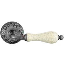 Дверная ручка Extreza DANA CRACKLE (Дана кракле) 306 на розетке R04 античное серебро F45