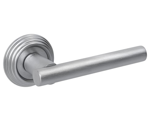 Дверная ручка Extreza CLASSIC PIVOT 132 на круглом основании R05 матовый хром F05 Дверная ручка Extreza CLASSIC PIVOT 132 на круглом основании R05 матовый хром F05