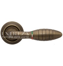 Дверная ручка Extreza MIREL (Мирел) 316 на розетке R05 матовая бронза F03