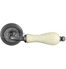 Дверная ручка Extreza DANA CRACKLE (Дана кракле) 306 на розетке R03 античное серебро F45