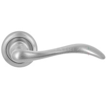 Дверная ручка Extreza Classic AGATA 310 круглая розетка R01 матовый хром F05