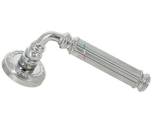 Дверная ручка Extreza BENITO-R02-F04 (BENITO 307) полированный хром Дверная ручка Extreza BENITO-R02-F04 (BENITO 307) полированный хром