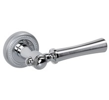 Дверная ручка на розетке Extreza DEZI-R03-F05-F04-F05 (DEZI 309) матовый хром / хром / кольцо матовый хром