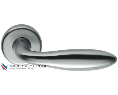 Дверная ручка на круглом основании COLOMBO Mach CD81RSB-CM матовый хром Дверная ручка на круглом основании COLOMBO Mach CD81RSB-CM матовый хром
