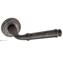 Дверная ручка на круглом основании Fratelli Cattini FARFALLA D1-IA античное серебро