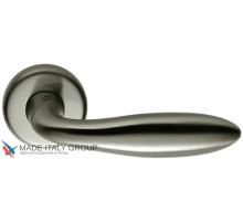 Дверная ручка на круглом основании COLOMBO Mach CD81RSB-NI матовый никель