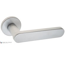 Дверная ручка на круглом основании Fratelli Cattini PIPPA 7.7-CS матовый хром Дверная ручка на круглом основании Fratelli Cattini PIPPA 7.7-CS матовый хром