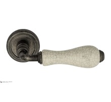 Дверная ручка Venezia COLOSSEO белая керамика паутинка D1 античное серебро