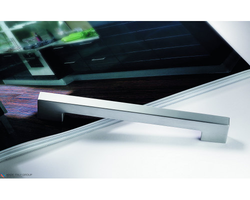 Ручка скоба модерн COLOMBO DESIGN F102C-CR полированный хром 64 мм Ручка скоба модерн COLOMBO DESIGN F102C-CR полированный хром 64 мм