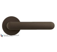 Дверная ручка на круглом основании COLOMBO ONE CC11RSB-C02 матовый коричневый