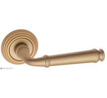 Дверная ручка на круглом основании Fratelli Cattini FARFALLA D8-BS матовая латунь