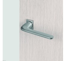 Дверная ручка на квадратном основании COLOMBO Roboquattro S ID51RSB/0-CM матовый хром