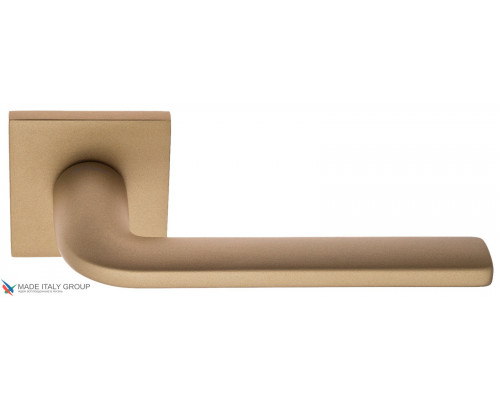 Дверная ручка на квадратном основании Fratelli Cattini LINEA 8FS-BS матовая латунь Дверная ручка на квадратном основании Fratelli Cattini LINEA 8FS-BS матовая латунь