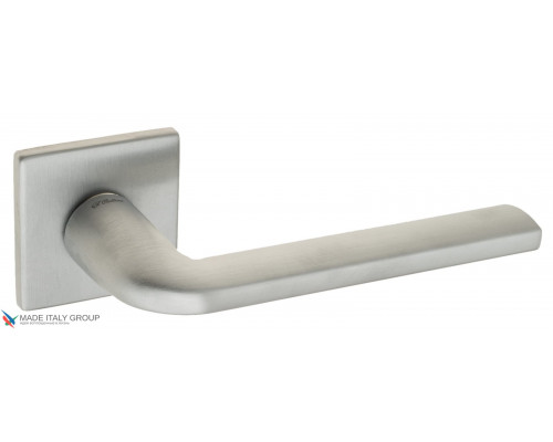 Дверная ручка на квадратном основании Fratelli Cattini LINEA 8FS-CS матовый хром Дверная ручка на квадратном основании Fratelli Cattini LINEA 8FS-CS матовый хром