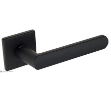 Дверная ручка на квадратном основании Fratelli Cattini NEVADA 8FS-NM матовый черный